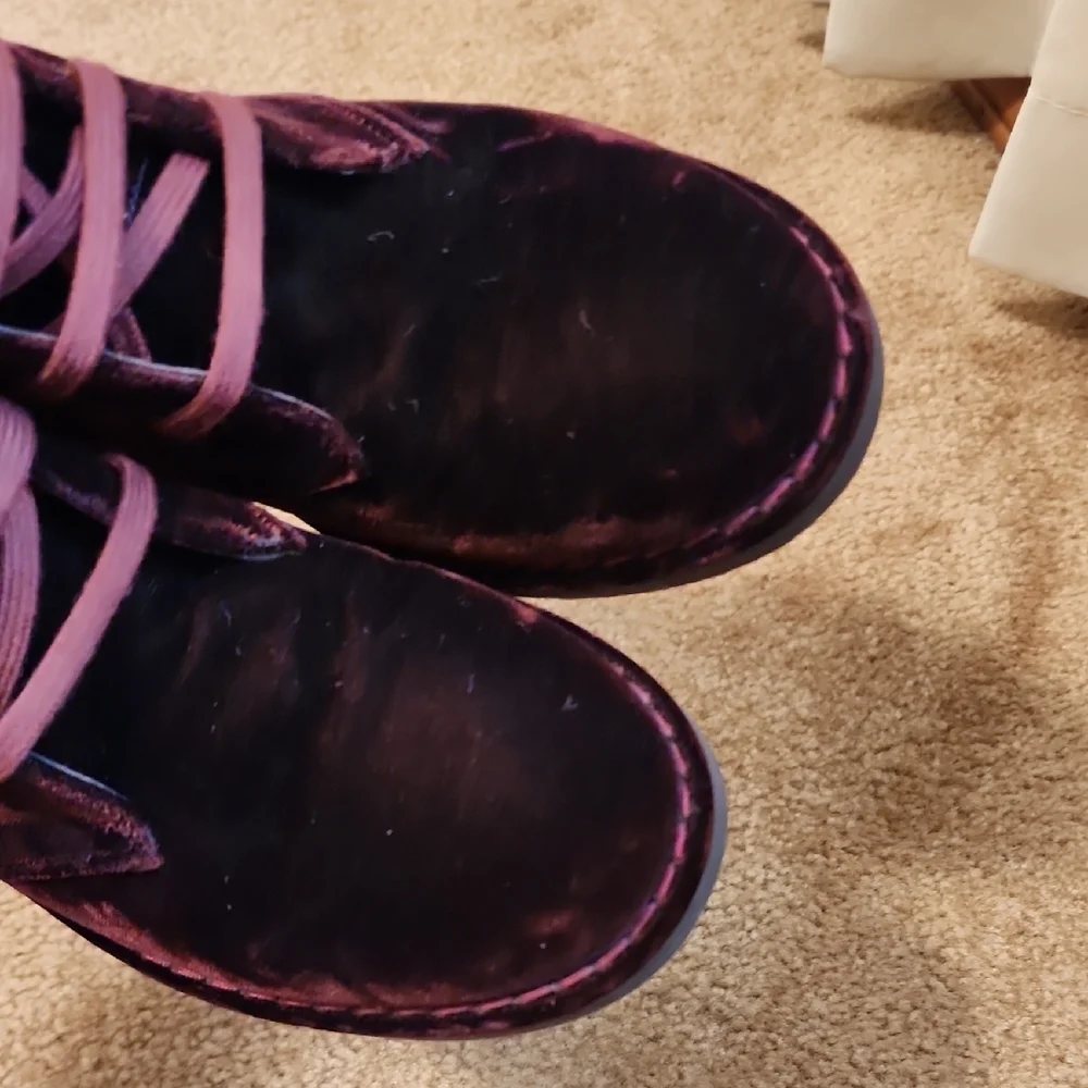 CHANEL Interlocking CC Logo Velvet Burgundy Lace-up Boots - Picture 2 of 14